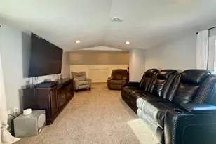 301 Dale St SW, Hutchinson, MN 55350 - Photo 23