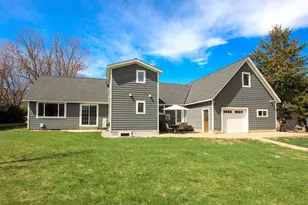 301 Dale St SW, Hutchinson, MN 55350 - Photo 47