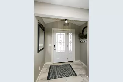 301 Dale Street SW, Hutchinson, MN 55350 - Photo 11