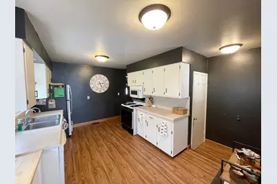 519 N Van Buren Avenue, Springfield, MN 56087 - Photo 15