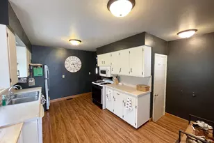 519 N Van Buren Ave, Springfield, MN 56087 - Photo 15