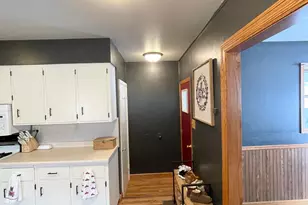 519 N Van Buren Ave, Springfield, MN 56087 - Photo 17