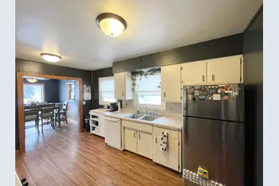 519 N Van Buren Avenue, Springfield, MN 56087 - Photo 13