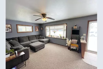 519 N Van Buren Avenue, Springfield, MN 56087 - Photo 7