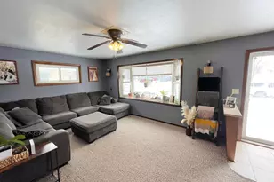 519 N Van Buren Ave, Springfield, MN 56087 - Photo 7