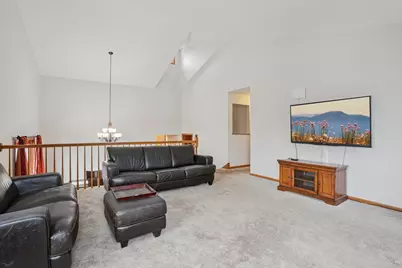 2212 Ariel Street N, North Saint Paul, MN 55109 - Photo 9