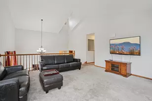 2212 Ariel St N, North Saint Paul, MN 55109 - Photo 9