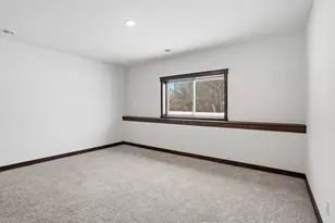 906 Acorn Ct, Kinnickinnic Twp, WI 54016 - Photo 51