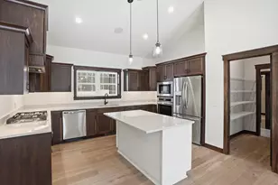 906 Acorn Ct, Kinnickinnic Twp, WI 54016 - Photo 21