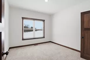 906 Acorn Ct, Kinnickinnic Twp, WI 54016 - Photo 45