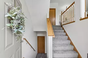 20061 Highview Ave, Lakeville, MN 55044 - Photo 9