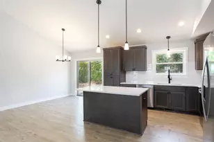 949 Riverdale Ct, Somerset, WI 54025 - Photo 9