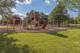 1504 Traymore Rd, Hopkins, MN 55305 - Photo 43