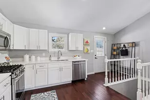 1504 Traymore Rd, Hopkins, MN 55305 - Photo 9