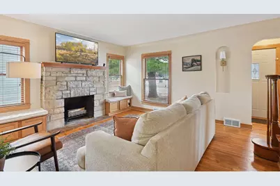 2031 Hampshire Avenue S, Saint Louis Park, MN 55426 - Photo 3