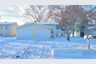 910-912 32nd Street N, Fargo, ND 58102 - Photo 1