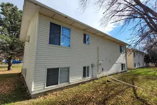 910-912 32nd Street N, Fargo, ND 58102 - Photo 3