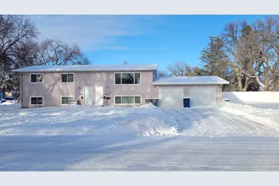 1602 6th Avenue N, Moorhead, MN 56560 - Photo 1