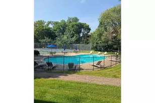 10441 Greenbrier Rd, Minnetonka, MN 55305 - Photo 19