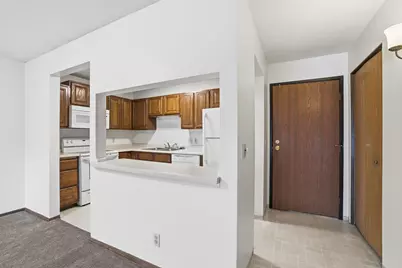 10441 Greenbrier Road #120, Minnetonka, MN 55305 - Photo 5