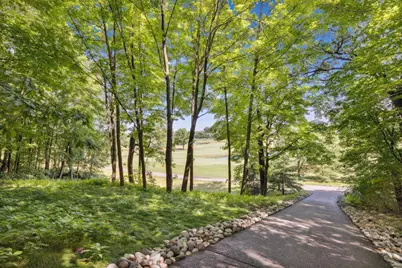 10752 Mount Curve Road, Eden Prairie, MN 55347 - Photo 19