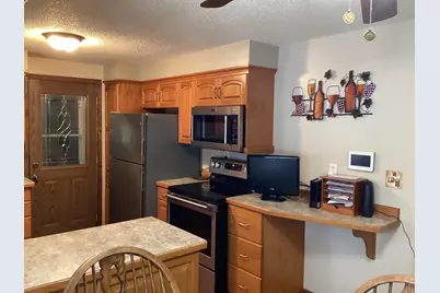 1105 Crestview Road, Albert Lea, MN 56007 - Photo 7