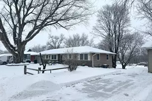 1105 Crestview Rd, Albert Lea, MN 56007 - Photo 1