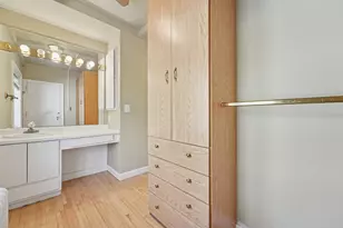 1721 Humboldt Ave S, Minneapolis, MN 55403 - Photo 19