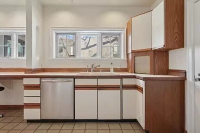 1721 Humboldt Avenue S, Minneapolis, MN 55403 - Photo 3