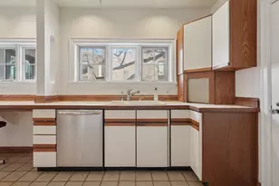 1721 Humboldt Ave S, Minneapolis, MN 55403 - Photo 3
