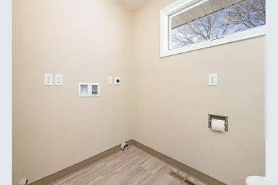 607 Sailor Street N, Blue Earth, MN 56013 - Photo 21