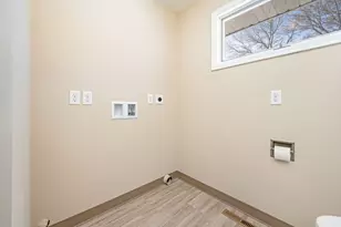 607 Sailor Street N, Blue Earth, MN 56013 - Photo 21