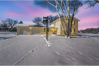 607 Sailor Street N, Blue Earth, MN 56013 - Photo 3