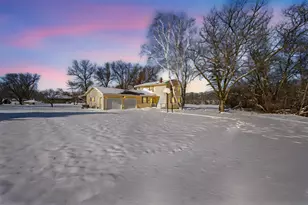 607 Sailor Street N, Blue Earth, MN 56013 - Photo 1