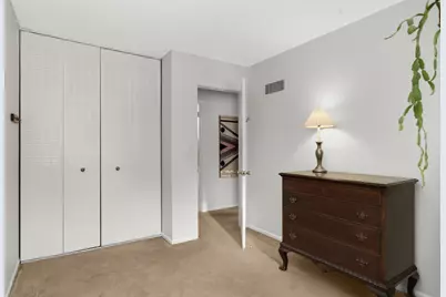 2328 Dorland Court E, Maplewood, MN 55119 - Photo 19