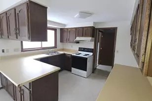 118 E Monroe Ave, Barron, WI 54812 - Photo 7