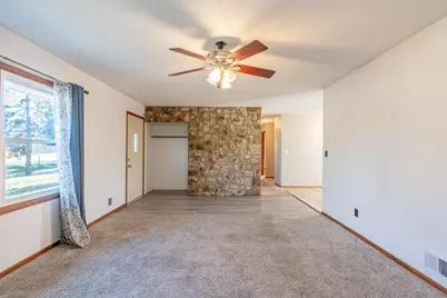 11509 Winnetka Avenue N, Champlin, MN 55316 - Photo 5