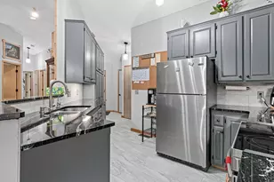 2013 91st Ln N, Brooklyn Park, MN 55443 - Photo 9