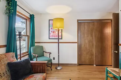 711 Grandview Avenue W, Roseville, MN 55113 - Photo 13