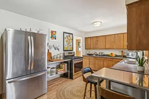 711 Grandview Ave W, Roseville, MN 55113 - Photo 1