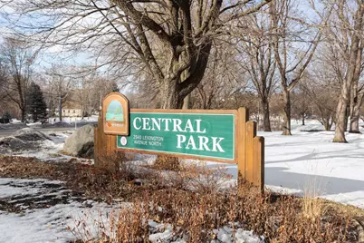 711 Grandview Avenue W, Roseville, MN 55113 - Photo 33