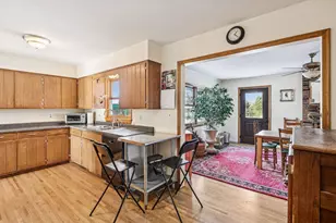 711 Grandview Ave W, Roseville, MN 55113 - Photo 9