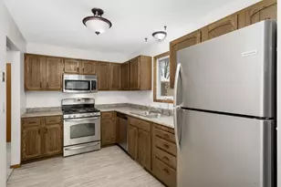 3558 Pilgrim Ln N, Plymouth, MN 55441 - Photo 11