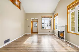 506 Aqua Cir, Lino Lakes, MN 55014 - Photo 3