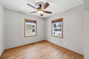 1019 Cumberland St, Saint Paul, MN 55117 - Photo 11