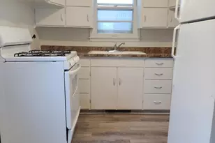 310 S Main St, Austin, MN 55912 - Photo 9