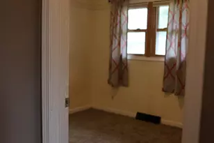 905 16th St SW, Austin, MN 55912 - Photo 7