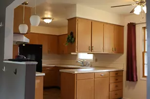 905 16th St SW, Austin, MN 55912 - Photo 15