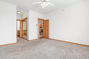 4185 Centerville Rd, Vadnais Heights, MN 55127 - Photo 21