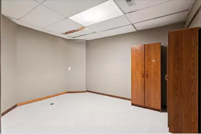 6913 Connelly Circle, Savage, MN 55378 - Photo 15